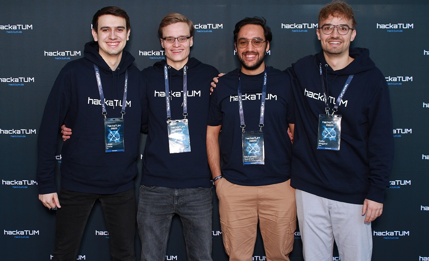 Team photo TUM Hacking the Future 2025